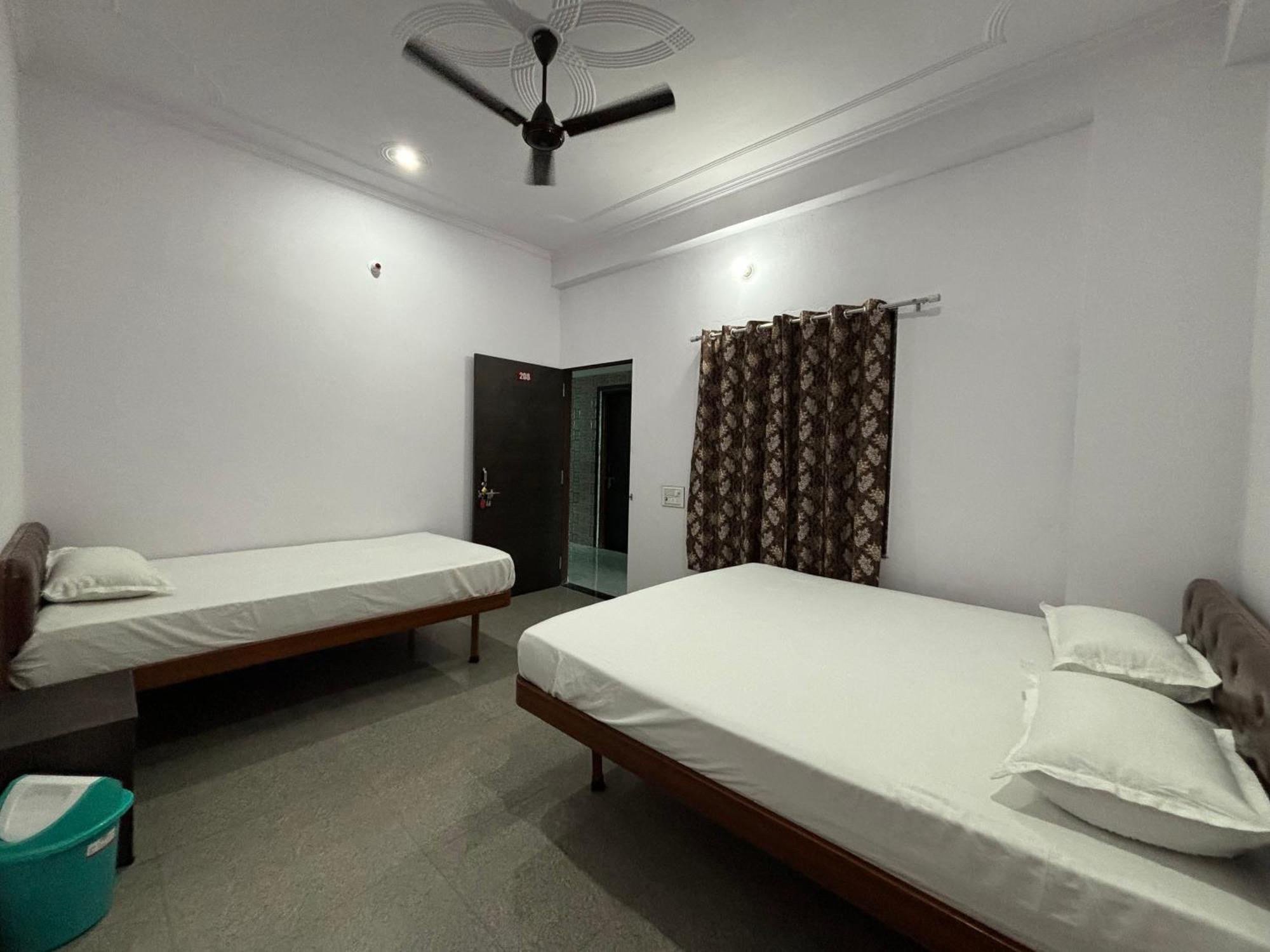 Hotel Raghunath Palace Khātu Exterior foto